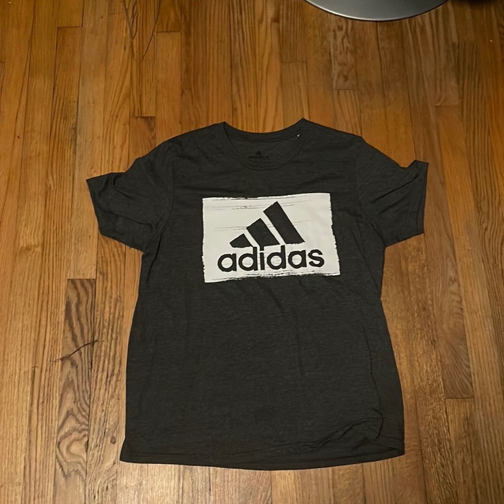 grey adidas tshirt